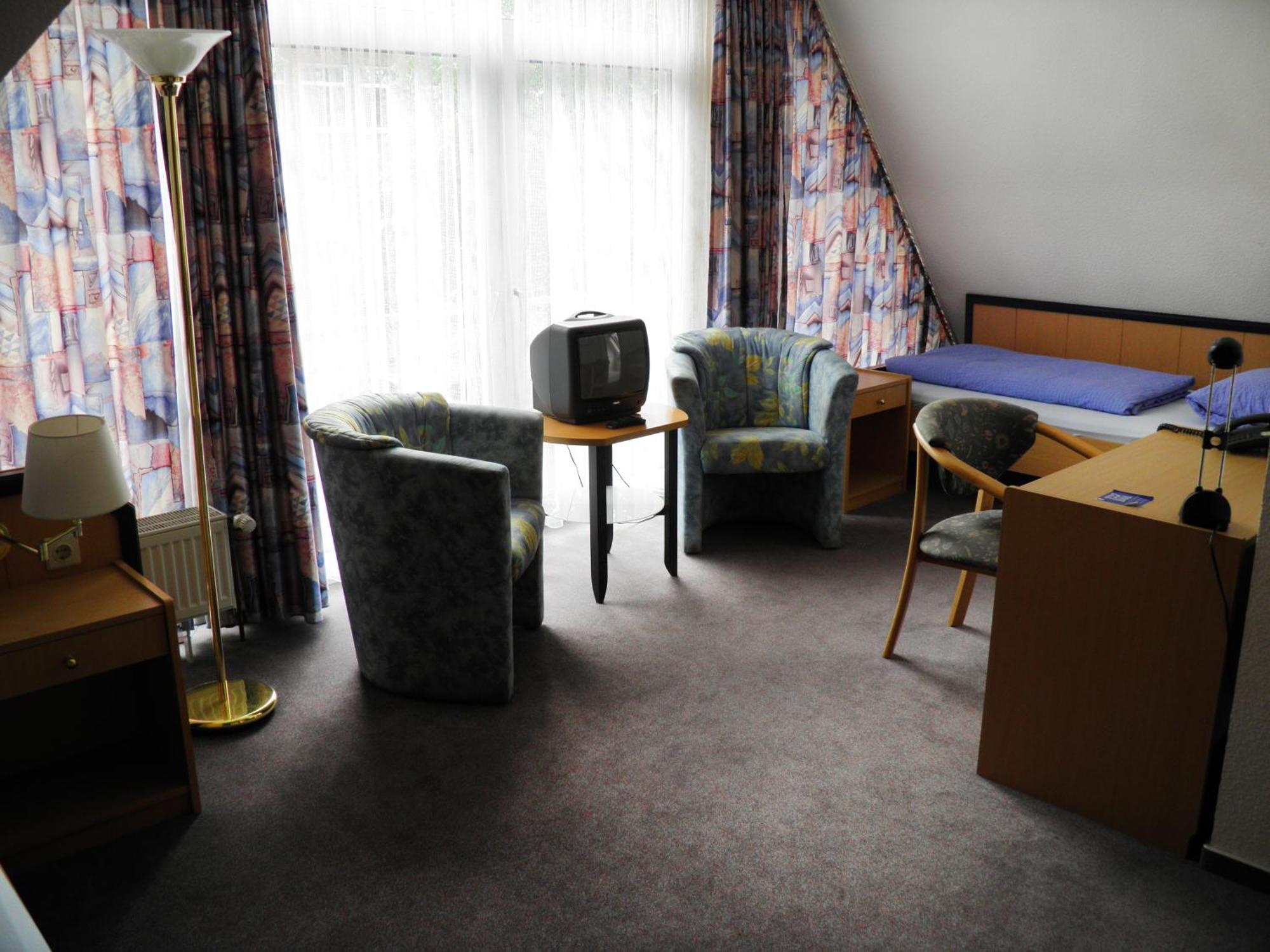 Hotel Boelke วุนสตอร์ฟ ภายนอก รูปภาพ