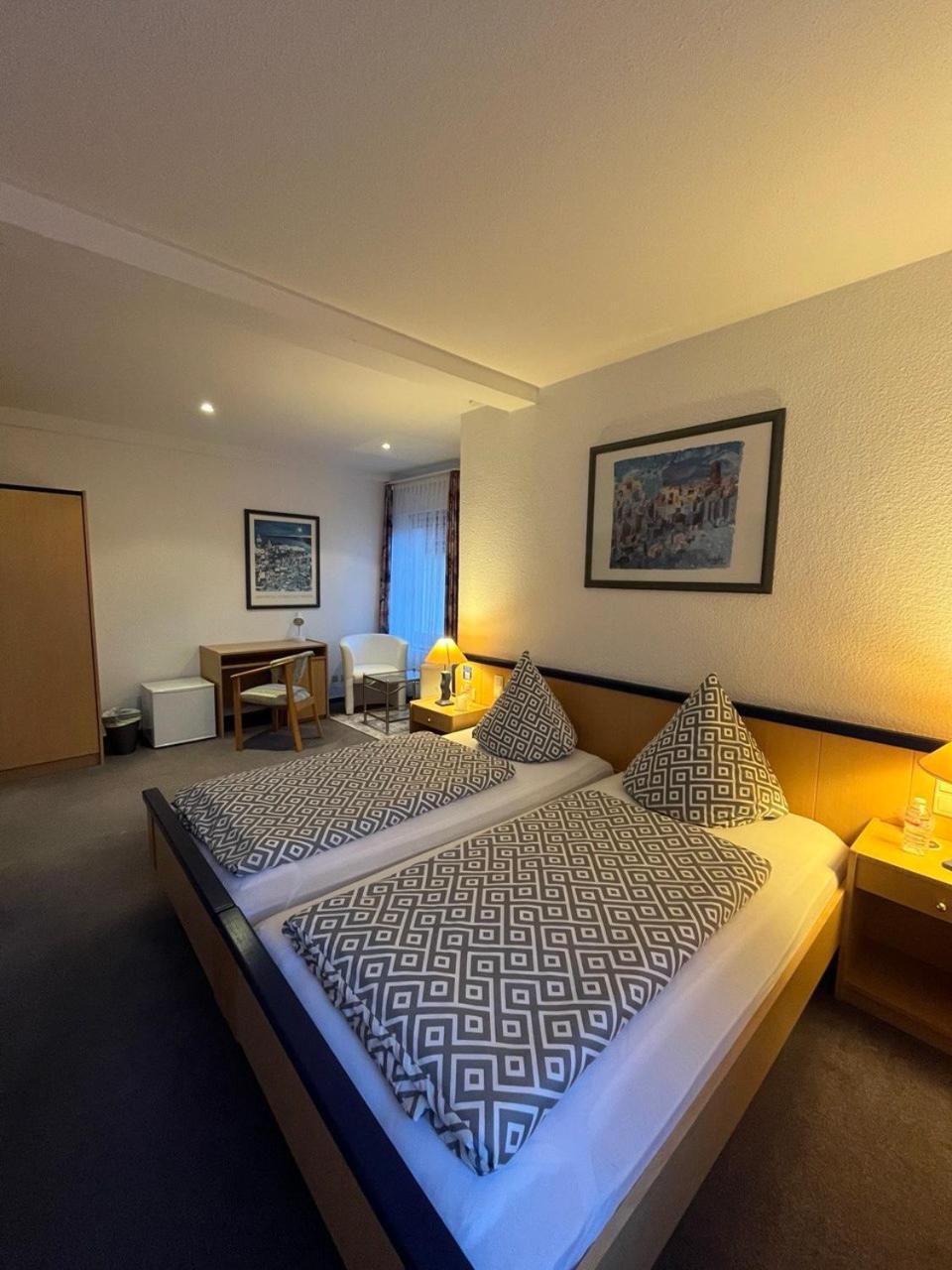 Hotel Boelke วุนสตอร์ฟ ภายนอก รูปภาพ