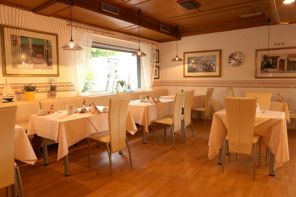 Hotel Boelke วุนสตอร์ฟ ภายนอก รูปภาพ